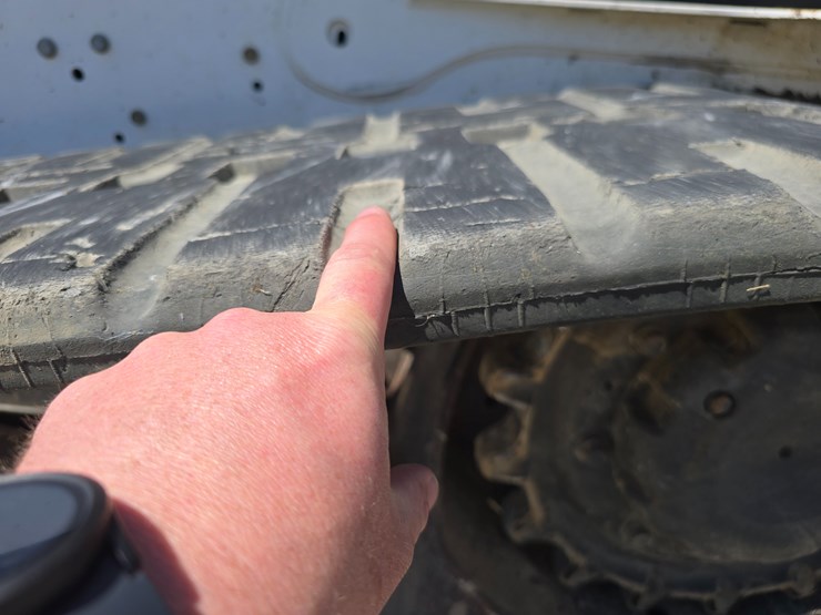 2020-bobcat-t770-image-23