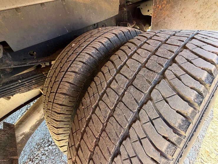 2015-ford-f350-image-25