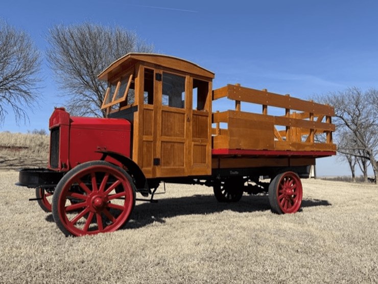 1920-traffic-truck-image-1