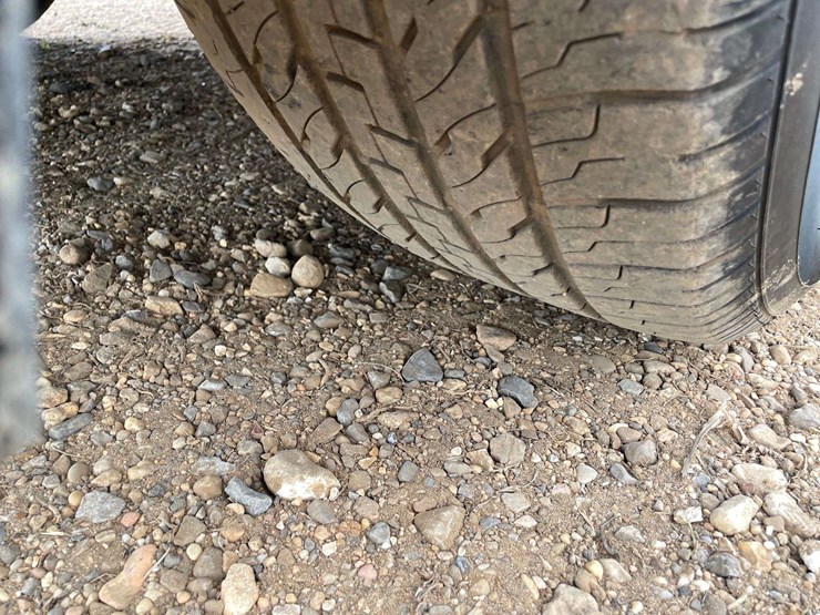 2015-chevrolet-suburban-image-20