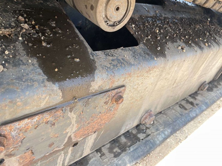 2011-bobcat-e35-image-16