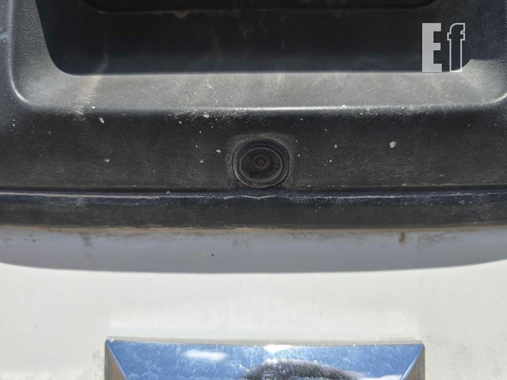 2015-chevrolet-silverado-1500-image-16