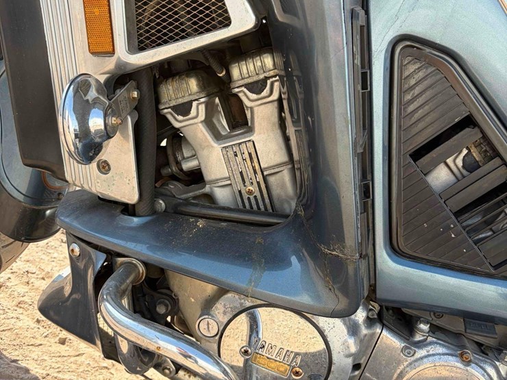 yamaha-venture-motorcycle-image-6