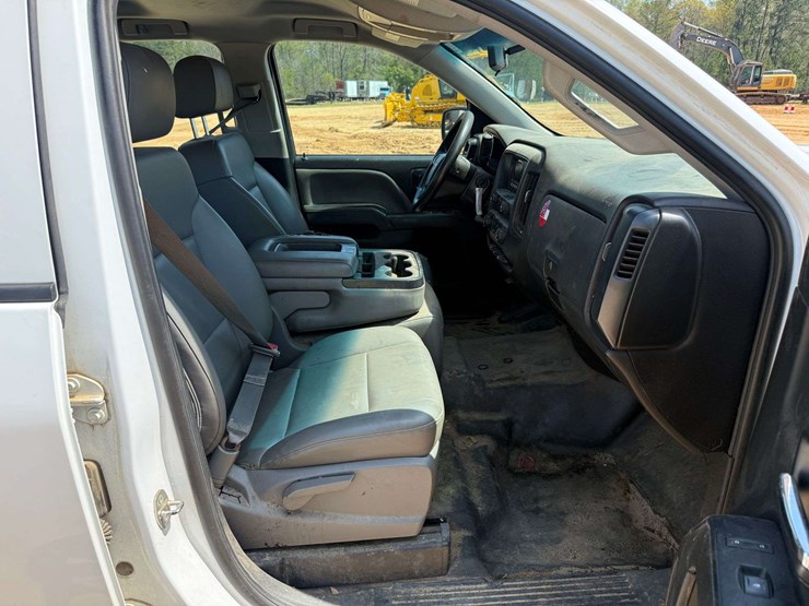 2014-chevrolet-1500-image-24