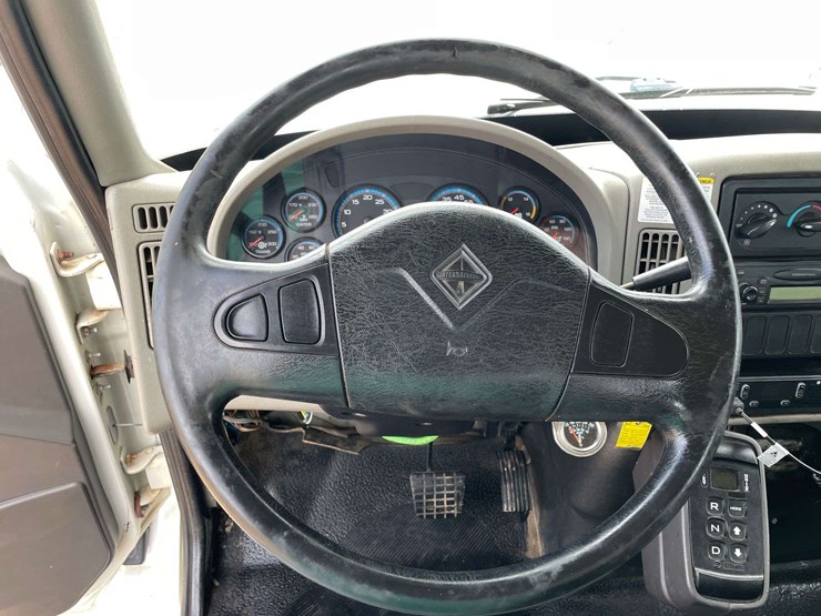 2008-international-durastar-4300-image-12