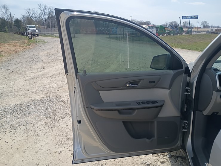 2017-gmc-acadia-image-27