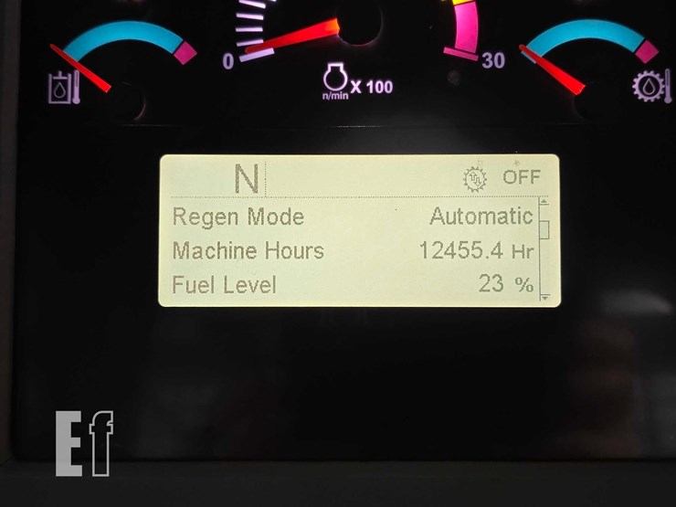 2011-caterpillar-d6t-xw-image-19