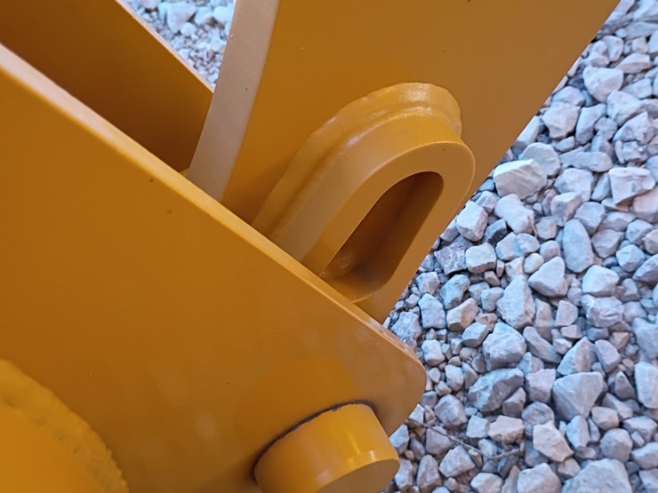 2023-caterpillar-910-image-53