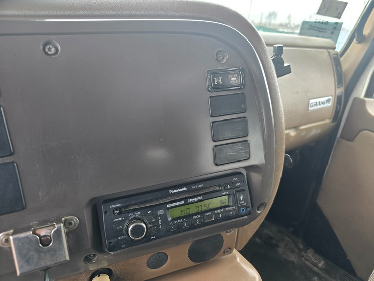 #22591-•-2007-mack-cv713-granite-roll-off-truck-image-56