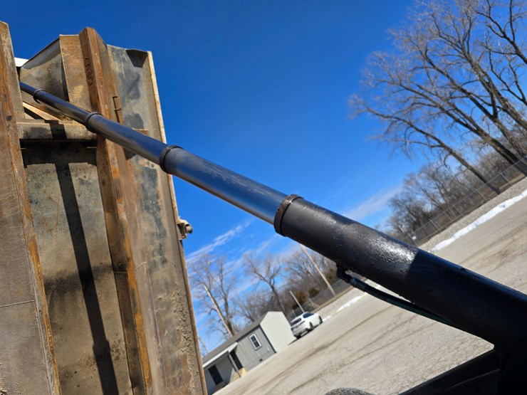 2001-mack-rd688s-image-67