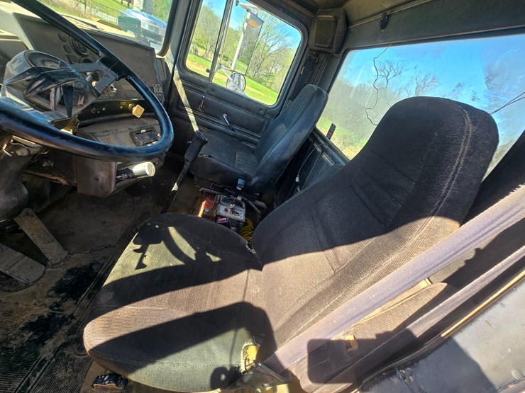 1998-mack-rd688s-image-70