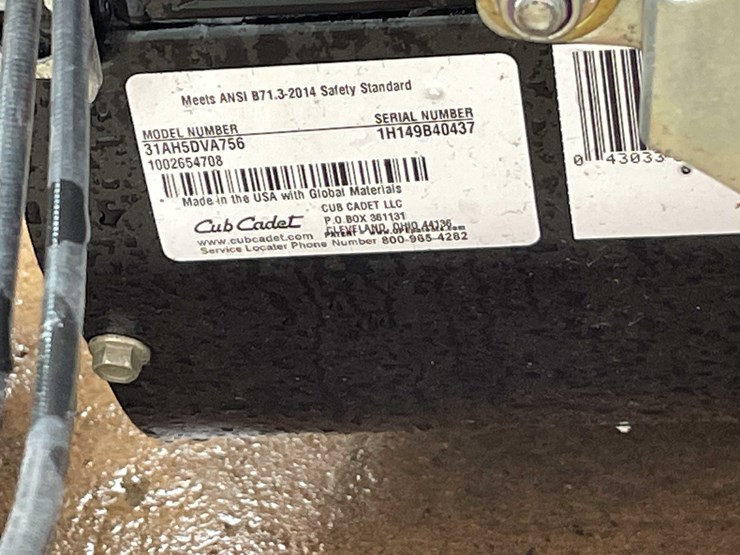 #7011-•-cub-cadet-26"-snowblower-(o3)-image-17