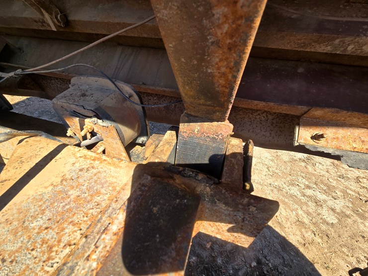 1994-mack-rd690s-image-39