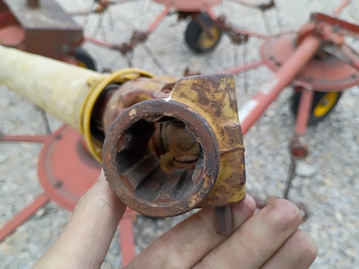 new-holland-540-image-10