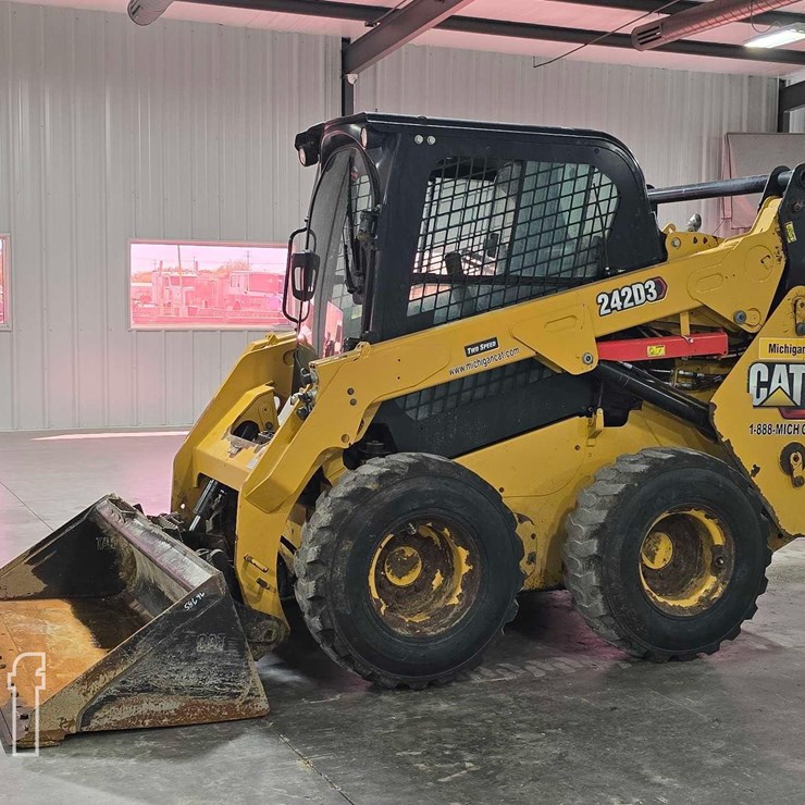 2021 CATERPILLAR 242D3