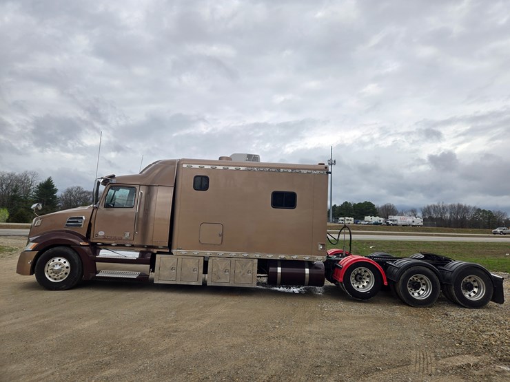 2017-western-star-5700xe-image-10