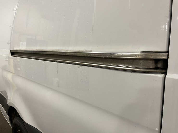 #1450-•-2019-mercedes-sprinter-van-(has-wi-title)-(of)-image-73