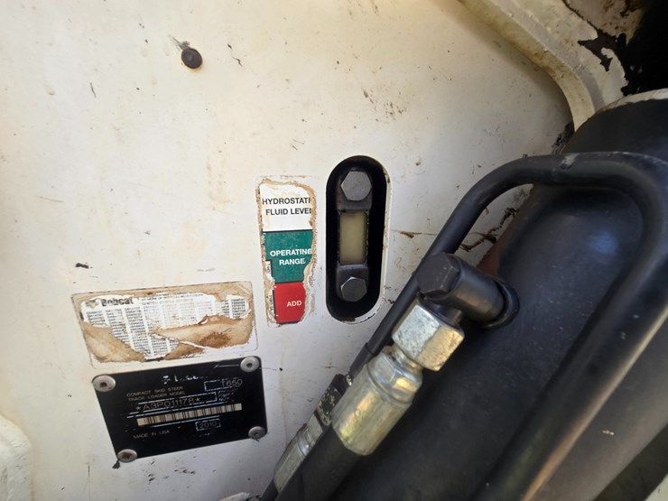 2010-bobcat-t650-image-90