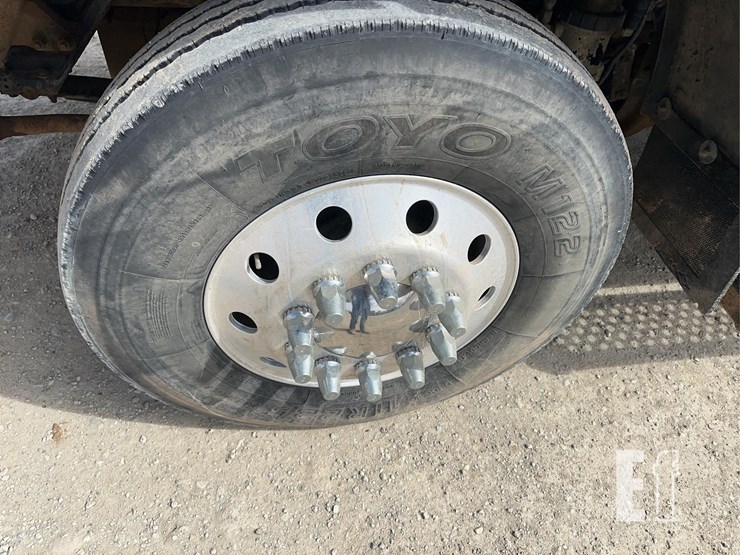 2005-kenworth-t800-image-39