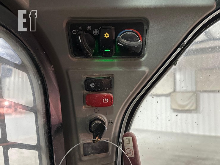 2023-caterpillar-259d3-image-19