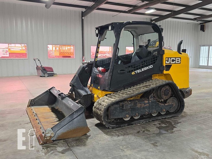 2020-jcb-3ts-8t-image-1