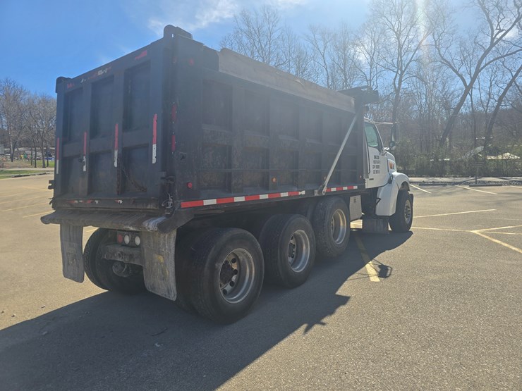 2001-sterling-l9500-image-13