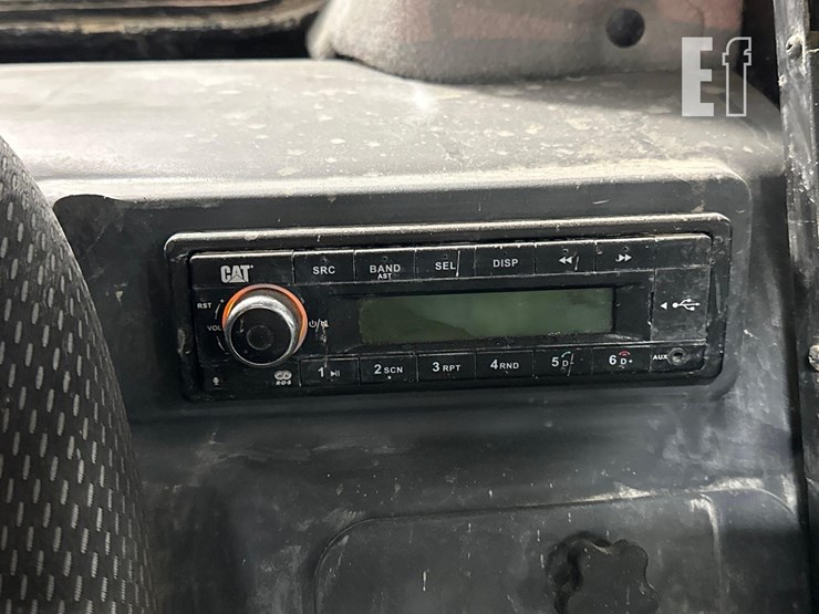 2023-caterpillar-259d3-image-26