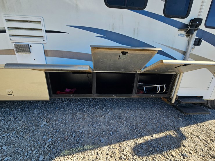 #22198-•-2007-georgie-boy-landau-motorhome-image-88