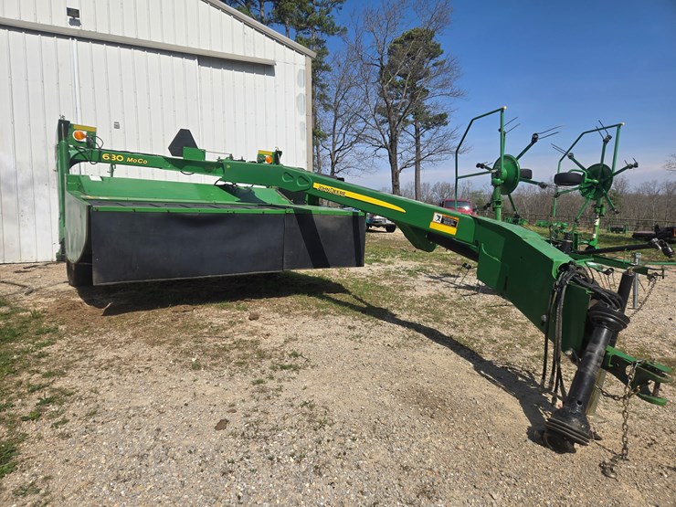 john-deere-630-image-1