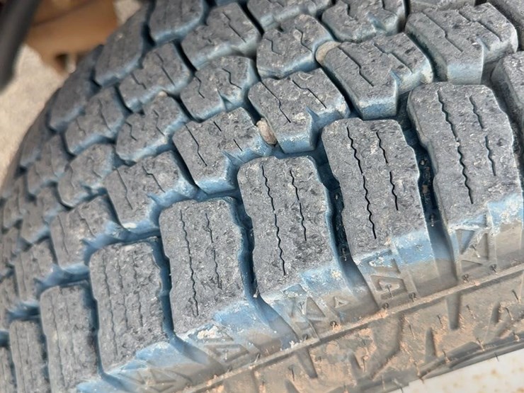 2019-chevrolet-3500-image-19