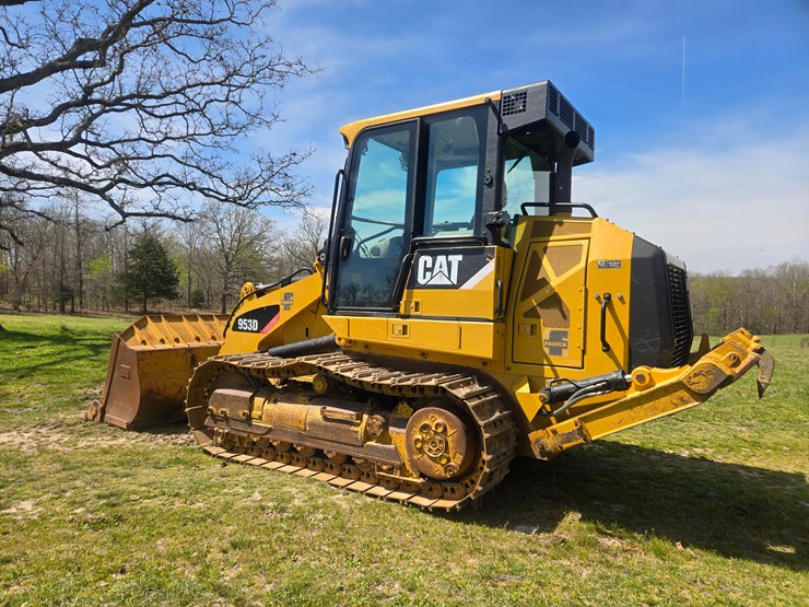 2014-caterpillar-953d-image-9