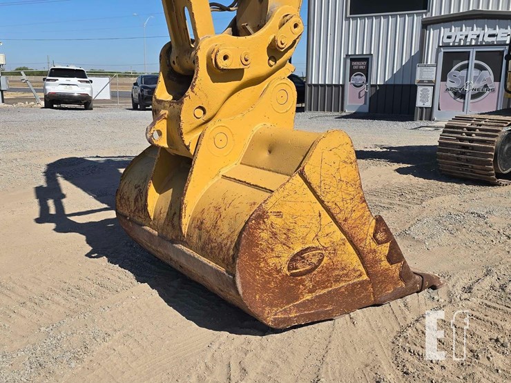 2019-caterpillar-325flcr-image-12