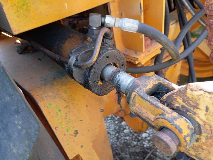 1979-case-586c-image-36