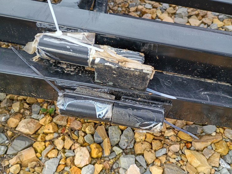 #21598-•-14ft-bi-parting-iron-gate-(deer)-image-8