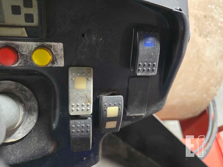 2011-dynapac-ca250d-ii-image-17