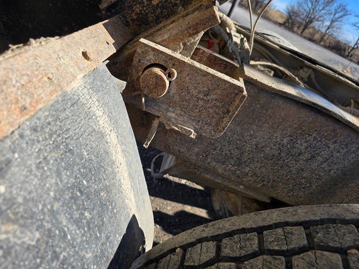 1998-mack-rd688s-image-54