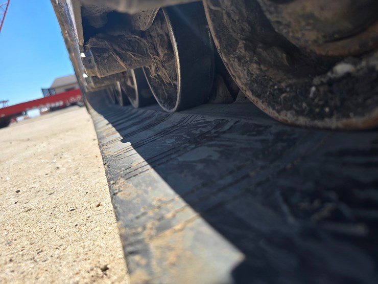 2020-bobcat-t770-image-34