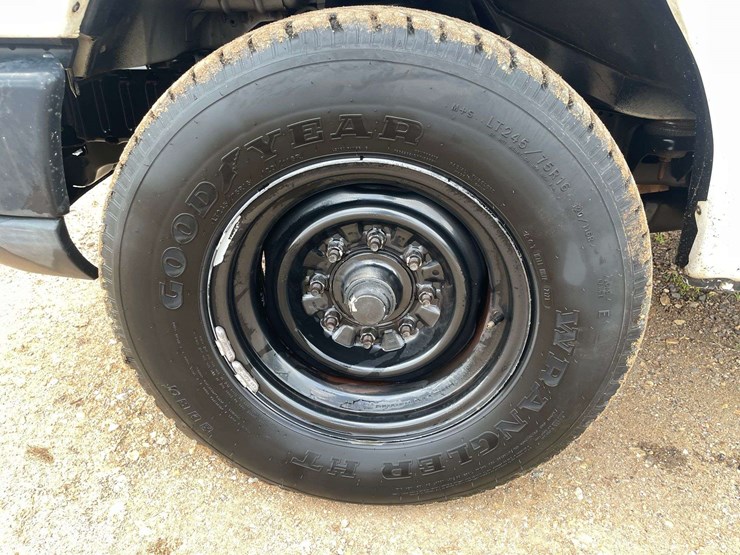 2011-ford-cargo-image-19