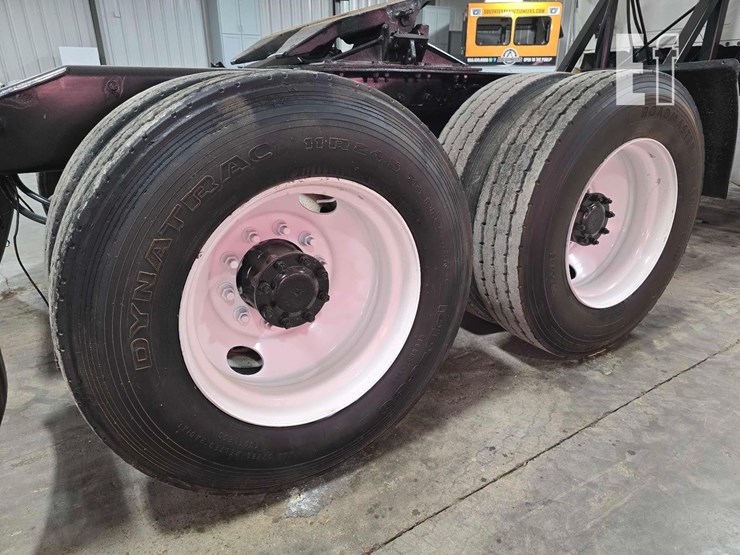 2005-mack-chn613-image-24