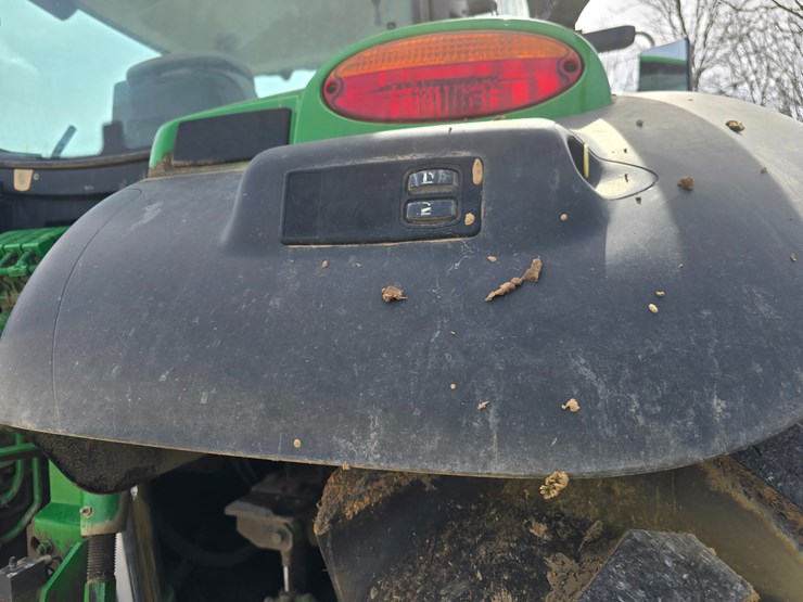 john-deere-6125r-image-47