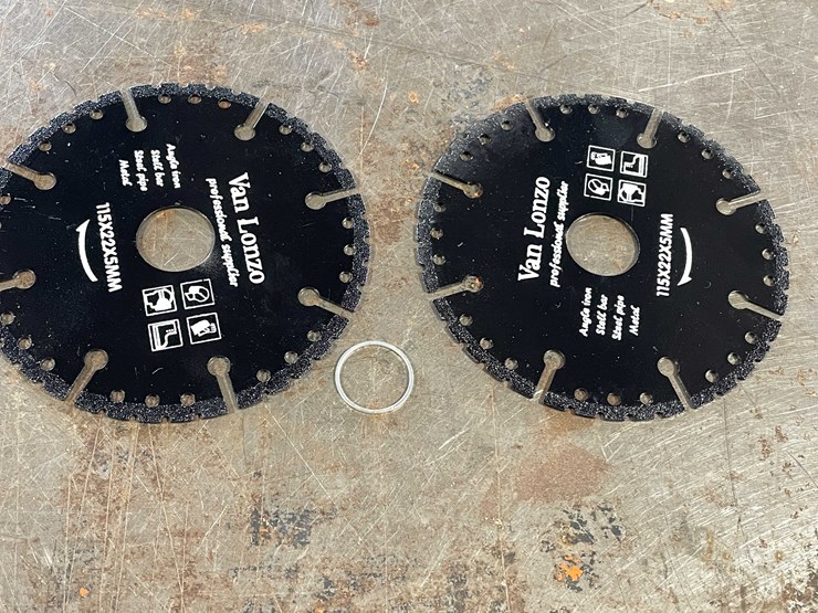 #2477-•-new-cutting-blades-for-a-cut-off-tool-(cw)-image-1