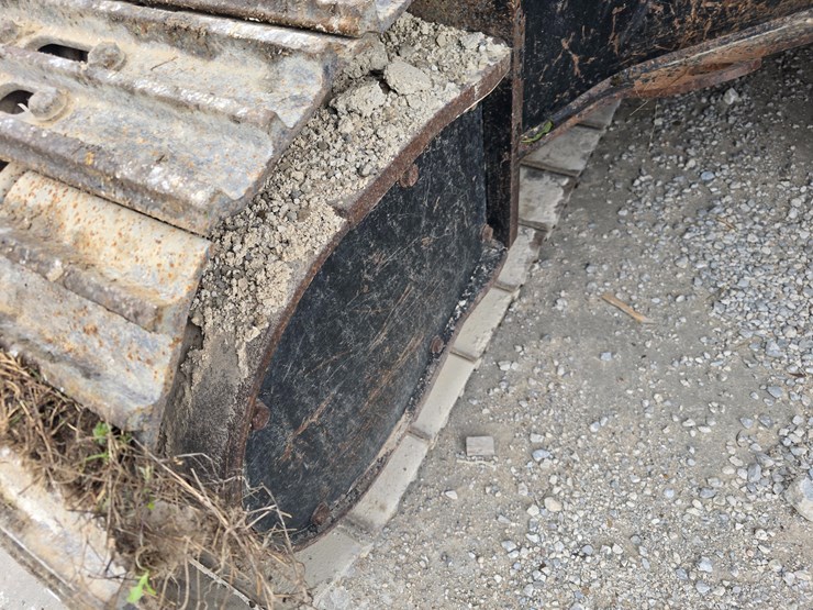 2014-deere-160g-lc-image-44