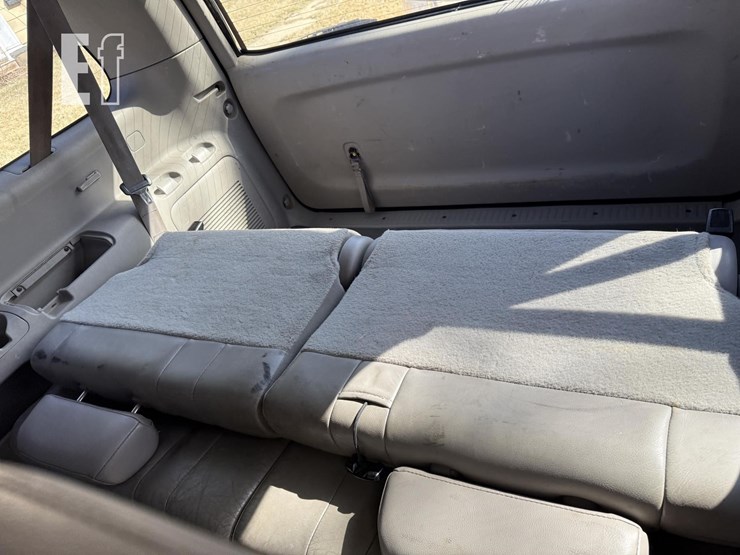 2009-toyota-sequoia-image-10