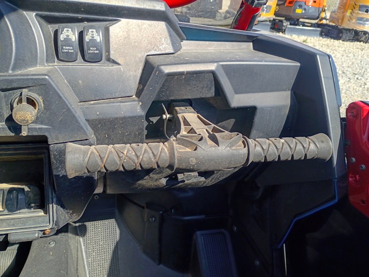 2015-polaris-ranger-image-30