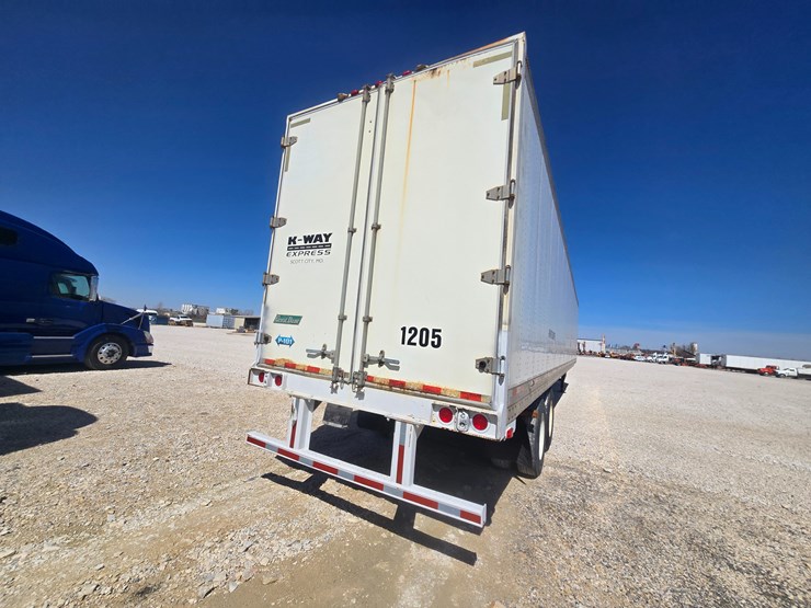 2012-great-dane-van-trailer-image-16