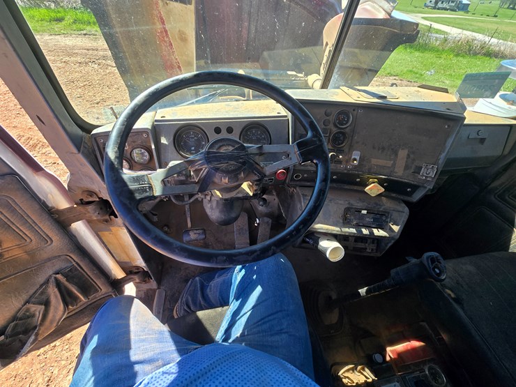 1998-mack-rd688s-image-86