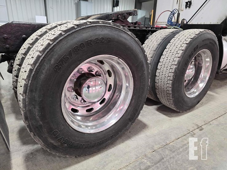 2003-kenworth-t800-image-24