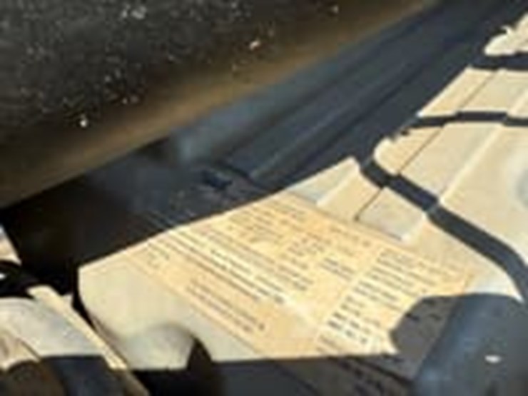 2009-mack-granite-gu713-image-17