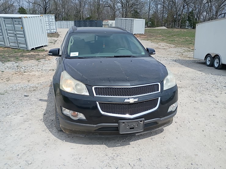 2011-chevrolet-traverse-image-14