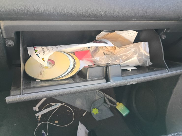 2010-chevrolet-tahoe-image-38